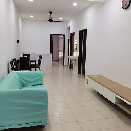 Infinity Homestay Bandar Cemerlang Ulu Tiram Bagian luar foto
